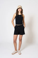 Lade das Bild in den Galerie-Viewer, Sweatshorts in 2 Farben
