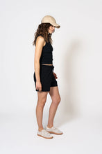 Lade das Bild in den Galerie-Viewer, Sweatshorts in 2 Farben
