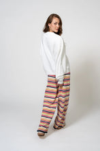 Lade das Bild in den Galerie-Viewer, OVERSIZED SWEATER VARIED OH APRIL
