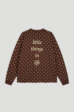 Lade das Bild in den Galerie-Viewer, Oversized Longsleeve Little Things Cocoa Dust Polkadot