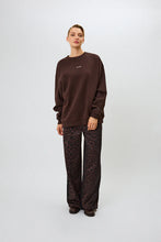 Lade das Bild in den Galerie-Viewer, Kael Lace Trackpants Leo Truffle
