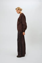 Lade das Bild in den Galerie-Viewer, Kael Lace Trackpants Leo Truffle
