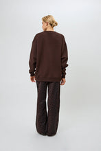Lade das Bild in den Galerie-Viewer, Kael Lace Trackpants Leo Truffle
