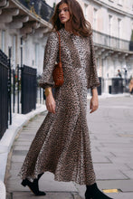 Lade das Bild in den Galerie-Viewer, Maddison Shirt Dress
