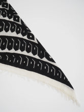 Lade das Bild in den Galerie-Viewer, TIKA - Cashmere - Schal -  in 2 Farben
