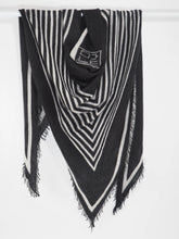 Lade das Bild in den Galerie-Viewer, Patti - Cashmere-Schal  - Black
