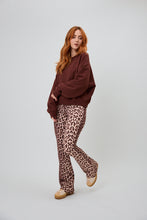 Lade das Bild in den Galerie-Viewer, Regular Sweater Mental Health in 2 Farben
