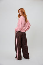 Lade das Bild in den Galerie-Viewer, Regular Sweater Mental Health in 2 Farben
