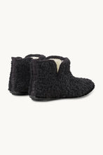 Lade das Bild in den Galerie-Viewer, Hausschuh-Stiefel in 2 Farben