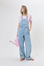 Lade das Bild in den Galerie-Viewer, Solei Denim Overall Light Blue Wash