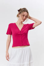 Lade das Bild in den Galerie-Viewer, Vianne Tight T-Shirt in 2 Farben