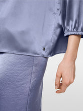 Lade das Bild in den Galerie-Viewer, Lockere Seidenbluse
