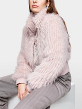 Lade das Bild in den Galerie-Viewer, Kurze Kunstpelz Jacke
