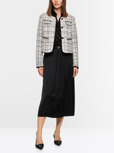 Lade das Bild in den Galerie-Viewer, Jacquard-Jacke mit Kontrastdetails
