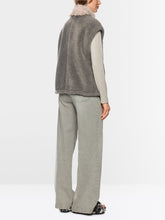 Lade das Bild in den Galerie-Viewer, Kuschelige Weste mit Fake Fur Kragen
