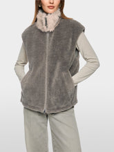 Lade das Bild in den Galerie-Viewer, Kuschelige Weste mit Fake Fur Kragen
