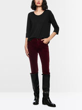 Lade das Bild in den Galerie-Viewer, T-Shirt mit Kettenbesatz in 2 Farben
