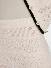 Lade das Bild in den Galerie-Viewer, Ajour-Rock Knitted in Germany

