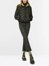 Lade das Bild in den Galerie-Viewer, Jacke aus Stretch-Stoff
