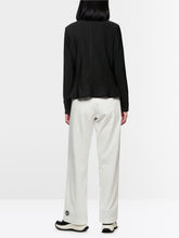 Lade das Bild in den Galerie-Viewer, Taillierte Jacke mit Lack-Details
