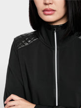Lade das Bild in den Galerie-Viewer, Taillierte Jacke mit Lack-Details
