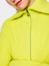 Lade das Bild in den Galerie-Viewer, Cardigan mit Kragen Knitted in Germany
