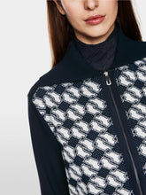 Lade das Bild in den Galerie-Viewer, Feinstrickjacke Knitted in Germany

