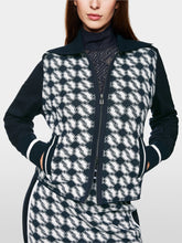 Lade das Bild in den Galerie-Viewer, Feinstrickjacke Knitted in Germany
