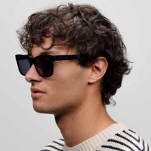 Lade das Bild in den Galerie-Viewer, Venice All Black Sonnenbrille
