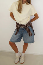 Lade das Bild in den Galerie-Viewer, Ella Boxy T-Shirt in 2 Farben