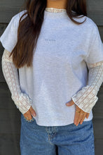 Lade das Bild in den Galerie-Viewer, Ella Boxy T-Shirt Oh April in 2 Farben