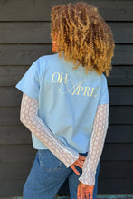 Lade das Bild in den Galerie-Viewer, Ella Boxy T-Shirt Oh April in 2 Farben