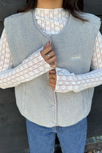 Lade das Bild in den Galerie-Viewer, Magnolia Fleece Vest Grey