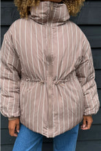 Lade das Bild in den Galerie-Viewer, Nancy Puffer Jacket zum Wenden in 2 Farben
