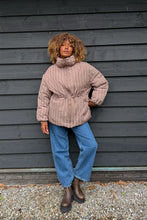 Lade das Bild in den Galerie-Viewer, Nancy Puffer Jacket zum Wenden in 2 Farben