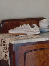 Laden und Abspielen von Videos im Galerie-Viewer, BRIDGE SATIN BEIGE