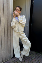 Lade das Bild in den Galerie-Viewer, Sienna Cord Pants
