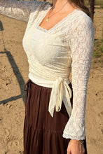 Lade das Bild in den Galerie-Viewer, Sylva Lace Wrap Cardigan in 2 Farben