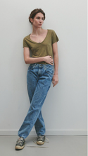 Lade das Bild in den Galerie-Viewer, Shirt Jacksonville in 3 Farben mit V-Ausschnitt
